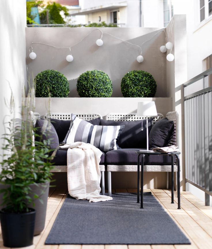 Styling a small balcony 2