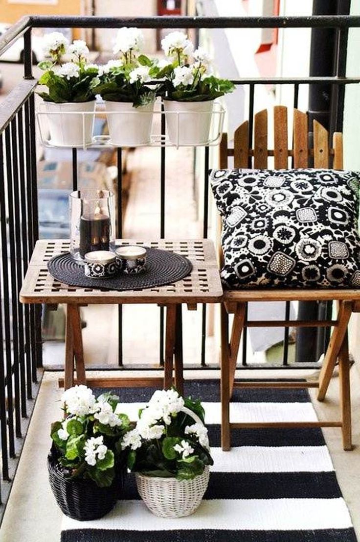 Styling a small balcony 1