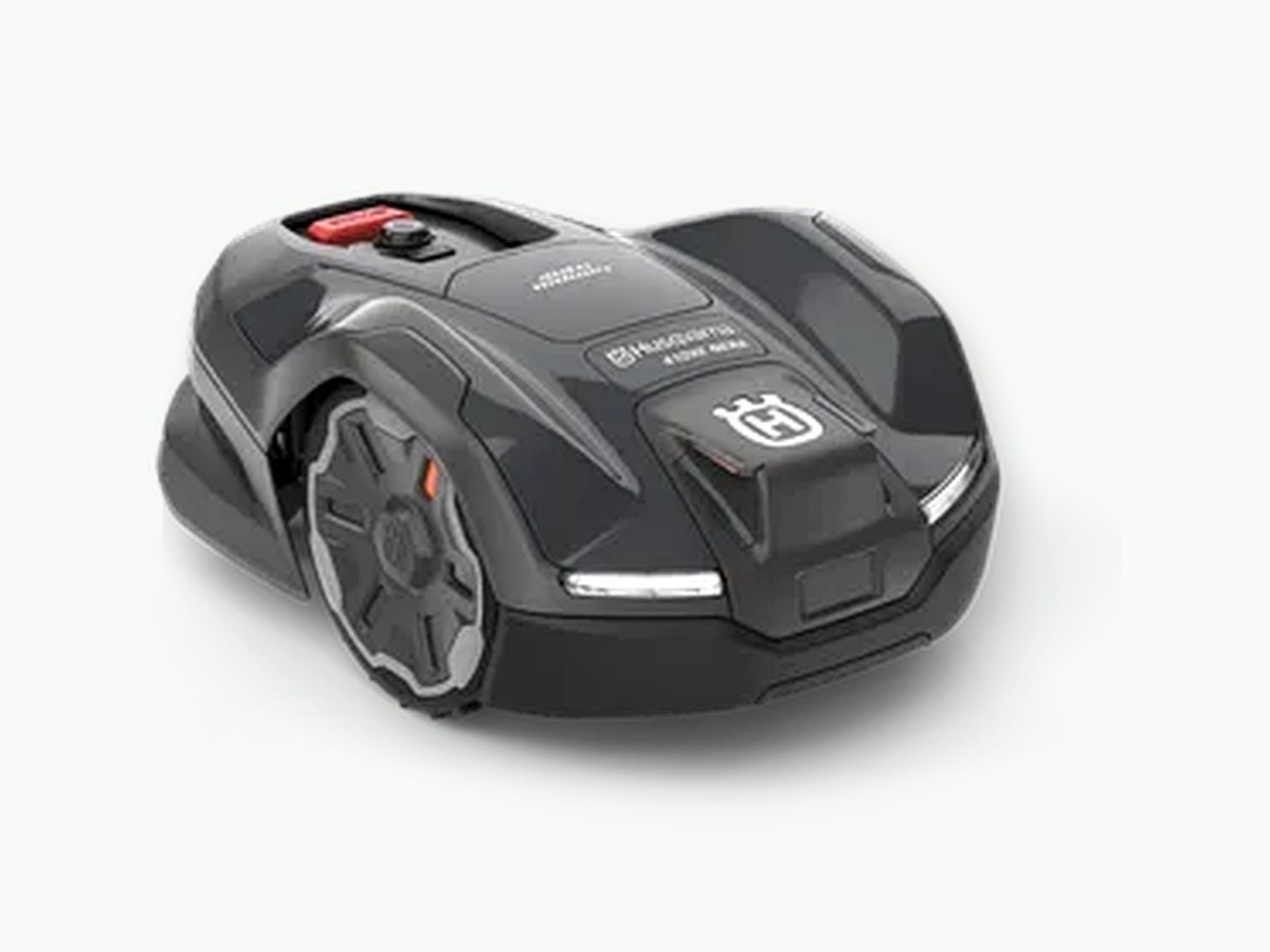 Produktbillede af Husqvarna 410XE NERA robotplæneklipper med EdgeCut.