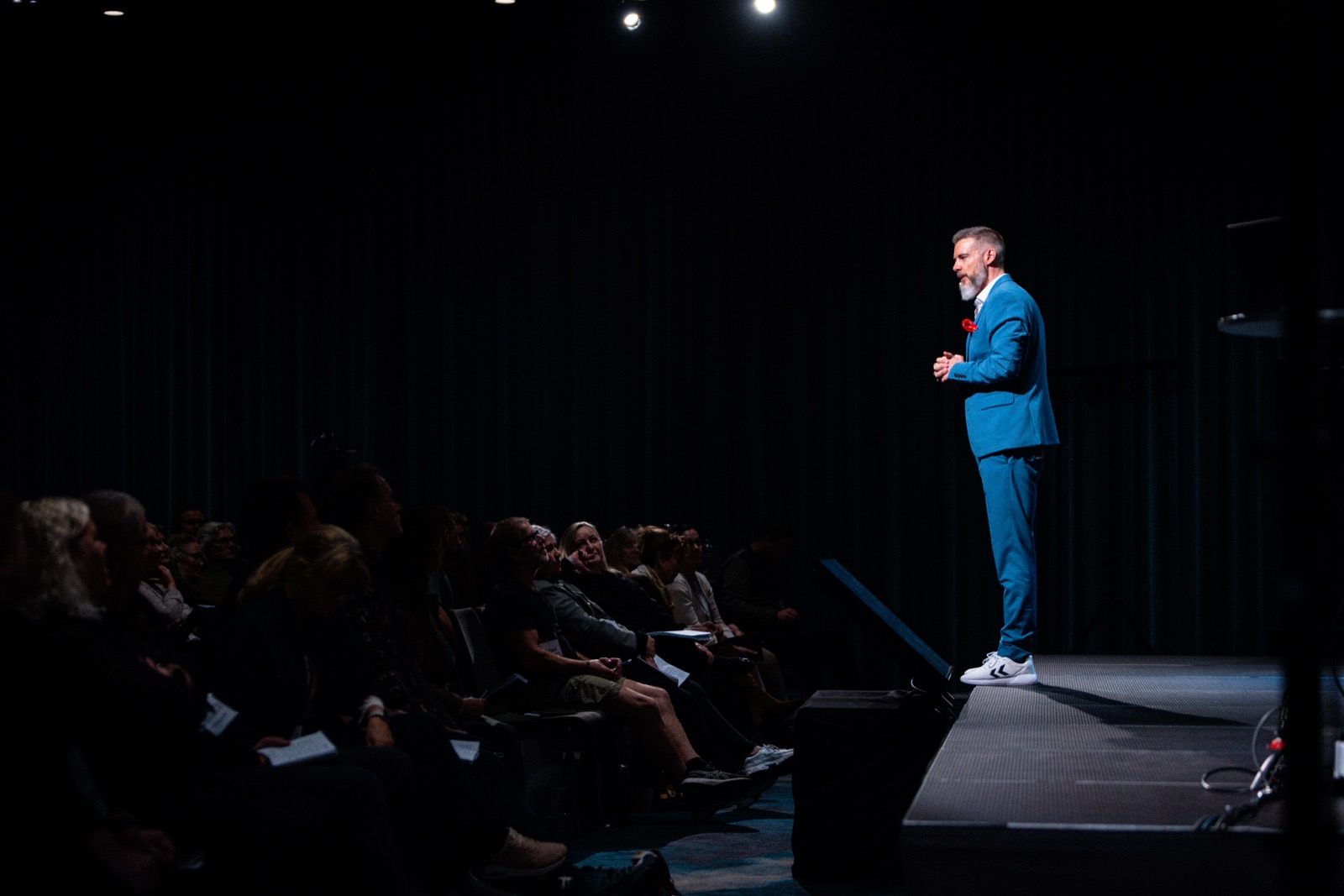 Passion & Profit LIVE, wide stage