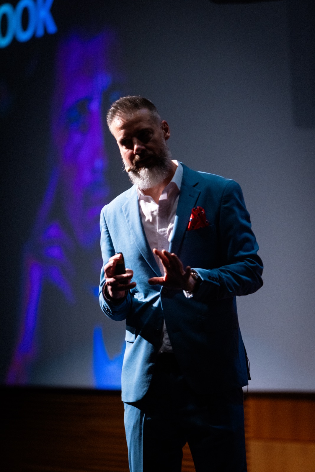 Passion & Profit LIVE, Rasmus i spotlight