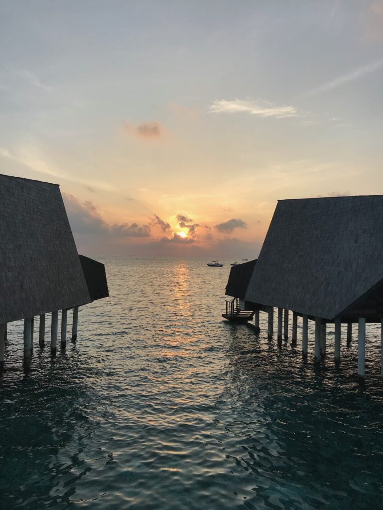 st. regis maldives sunrise, overwater villa maldives 