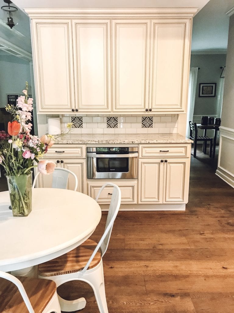 DIY kitchen backsplash