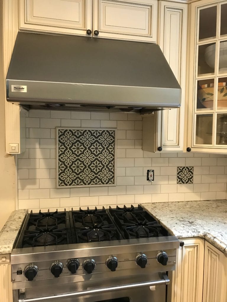 DIY kitchen backsplash