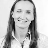 Yvonne E. Frøen